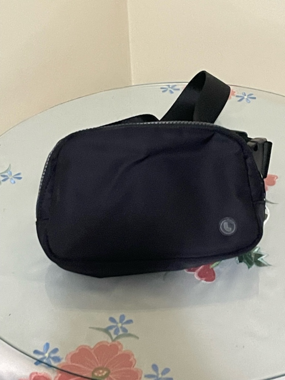 Lole Black Belt Bag - Compact Everyday Carry
